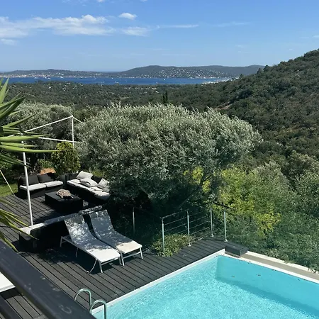 Avec Piscine Et Vue Βίλα *