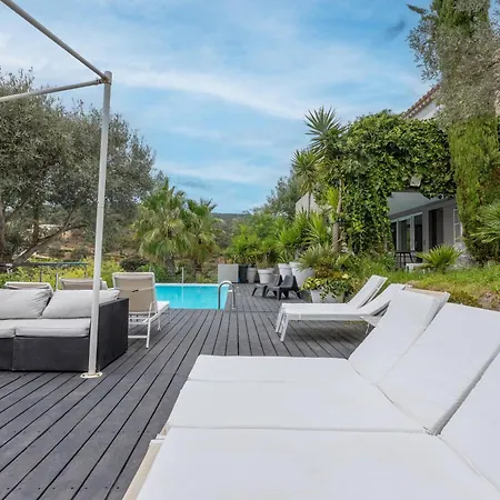 Avec Piscine Et Vue