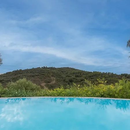 Βίλα Avec Piscine Et Vue