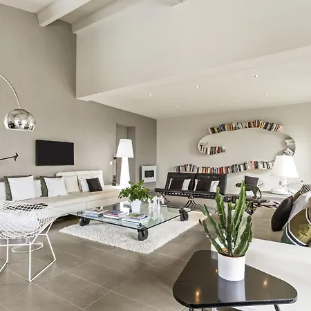 Avec Piscine Et Vue *